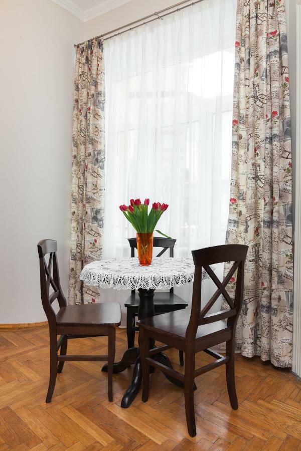 Apartments White House إلفيف المظهر الخارجي الصورة